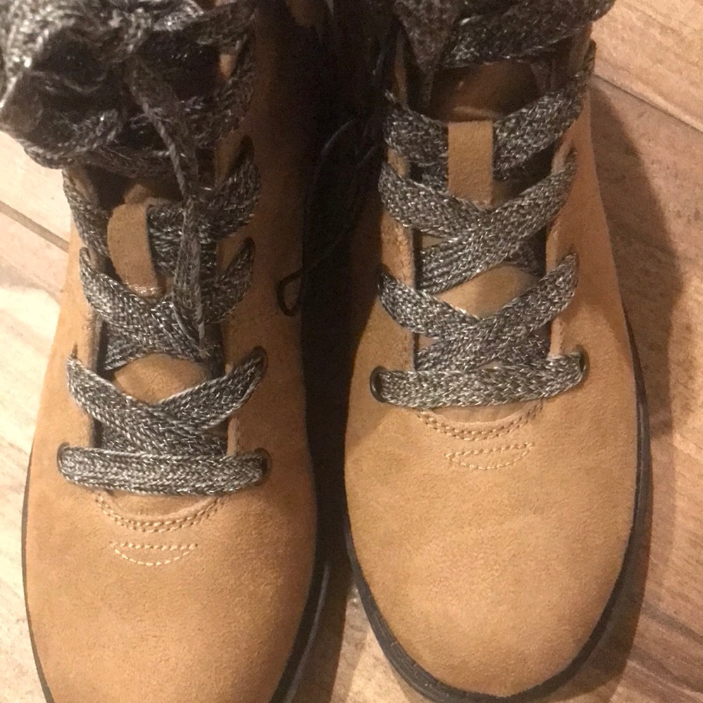 Pop Tan and Gray Combat Boots - Picture 4 of 7